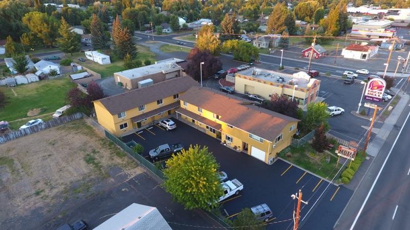 Townhouse Inn & Suites Klamath Falls Exterior photo